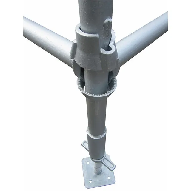 Cuplock joint with top cup locking three ledger blades